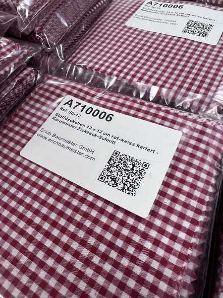 Stoffdeckchen 12 x 12 cm rot-weiß Karomuster Zickzack-Schnitt 